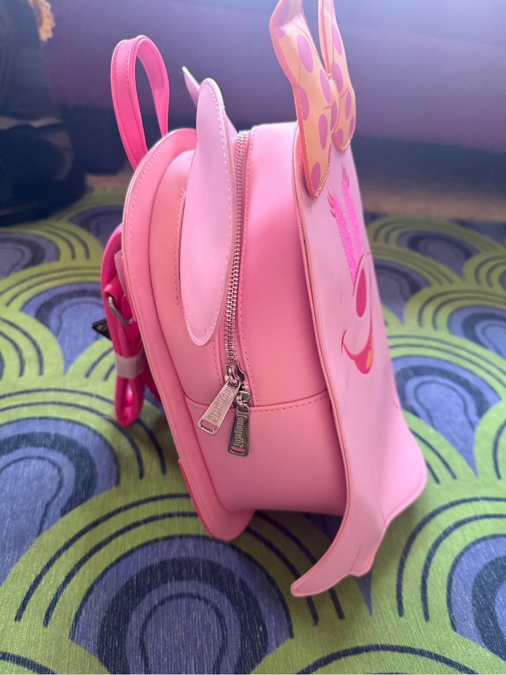 Loungefly Pink Minnie Mouse Backpack Glow in the Dark - Picture 8 of 9